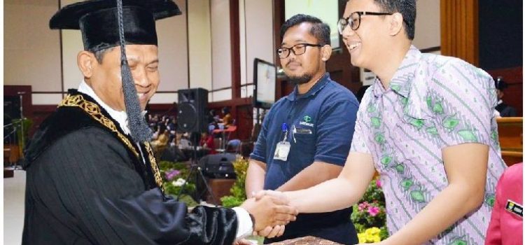 Perguruan Tinggi Berikan Penghargaan untuk Medion