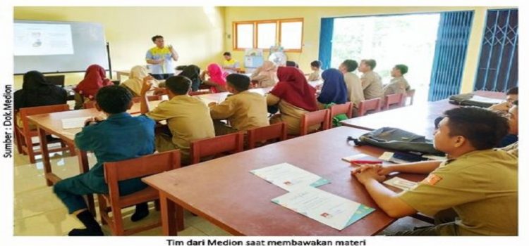 Medion Peduli Pendidikan Siswa SMK