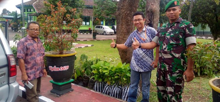 1. Bantuan Bibit Pohon Bandung 6 Februari 2018